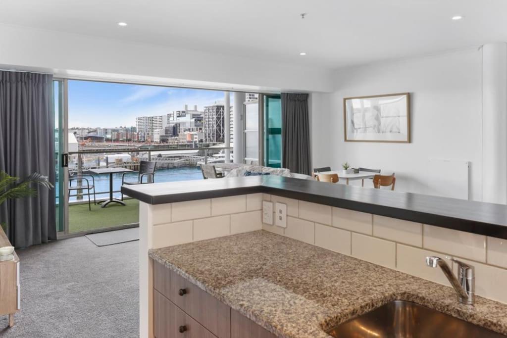 Newly Refurbished Waterfront Apartment! 3320 奥克兰 外观 照片