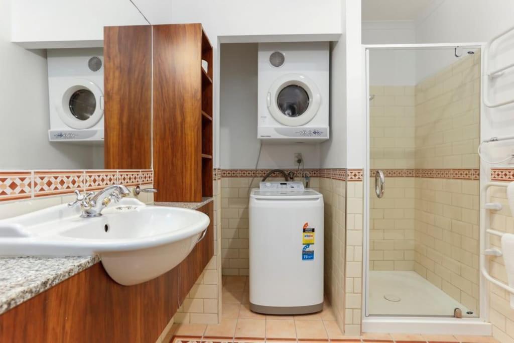 Newly Refurbished Waterfront Apartment! 3320 奥克兰 外观 照片